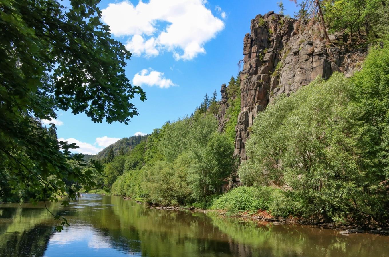 Ohře – Vodáckou stezkou do Karlových Varů i Slavkovského lesa
