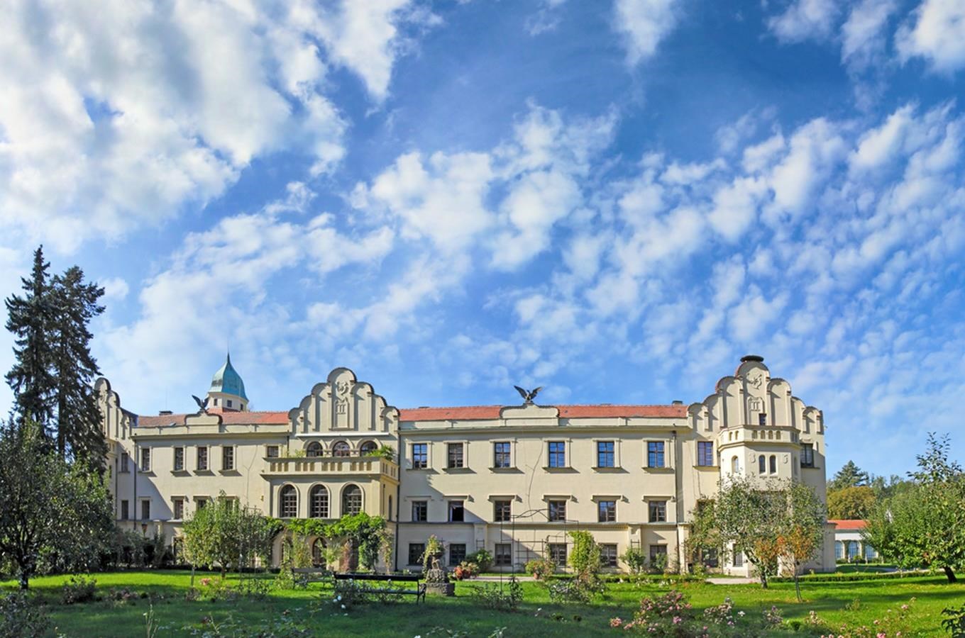 Zámek Častolovice – skvost české historické architektury 