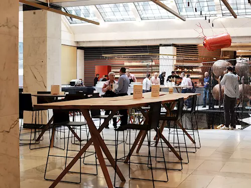 Červený Jelen - největší restaurace v Praze